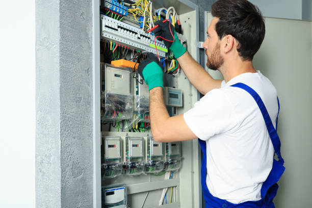 Best Emergency Electrical Repair  in Slaton, TX